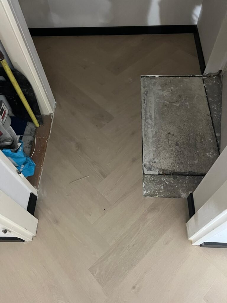 Topvloerleggers installeert houtlook PVC voor een natuurlijke uitstraling